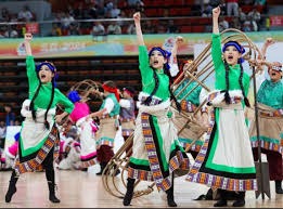 外媒：下赛季欧冠联赛阶段用球将采用白+薄荷绿+紫创新配色